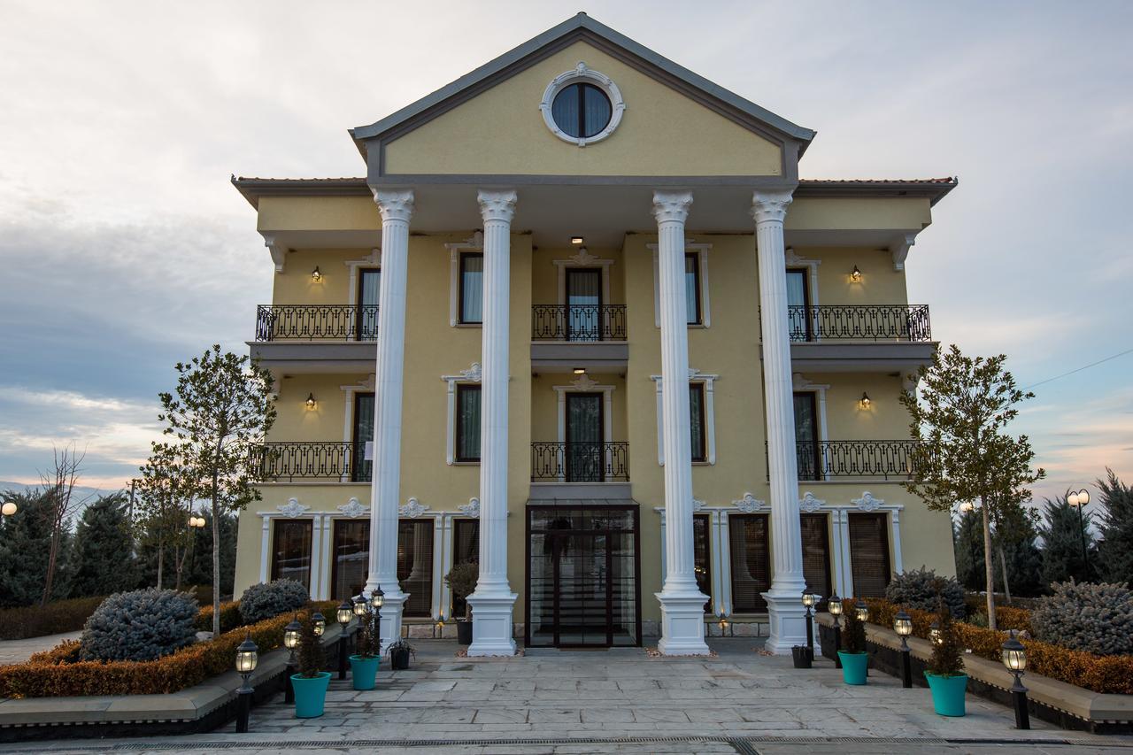 "L'Art De Vivre" Resort Korce Rom bilde