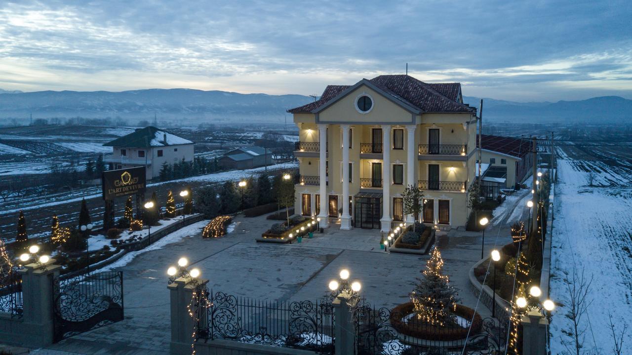 "L'Art De Vivre" Resort Korce Rom bilde