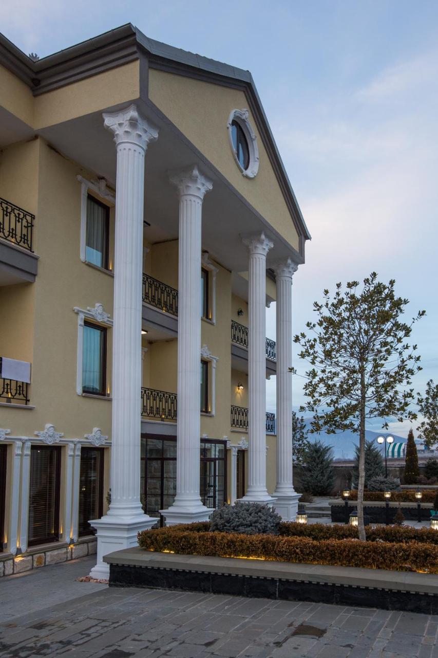 "L'Art De Vivre" Resort Korce Eksteriør bilde